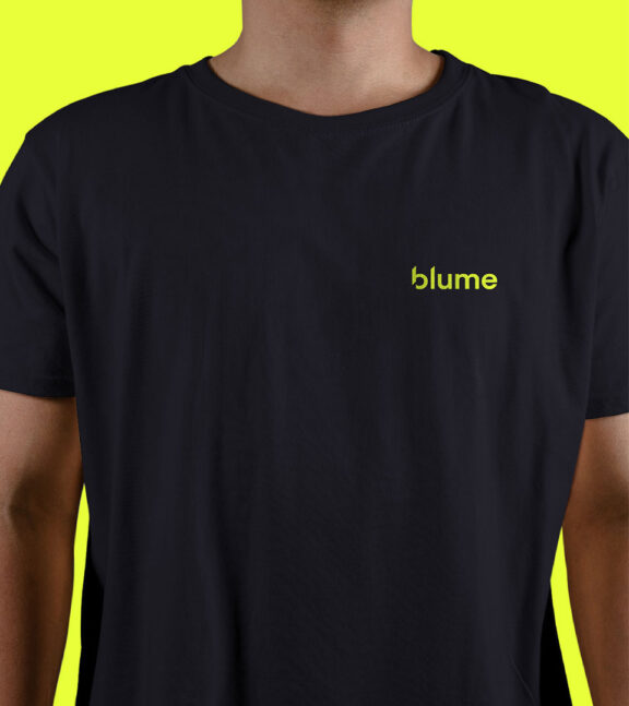 Blume-shirt-mockup